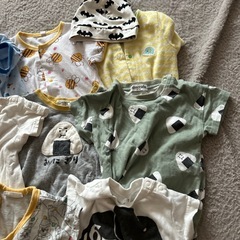 夏物60～80サイズロンパースの画像