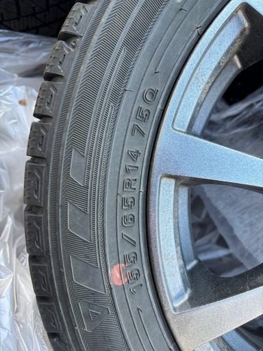 交渉中。
中古タイヤホイール付きD WMO3 155/65R14 75Q