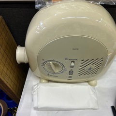 サンヨー　布団乾燥機の画像