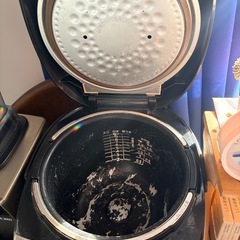 炊飯器の画像