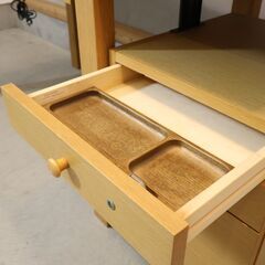 karimoku(カリモク)のBuona scelta(ボナ シェルタ) オーク材 パーソナルデスクとワゴンです。北欧テイストのスッキリとしたスマートなデザインは事務机やお子様の学習机におススメです♪の画像