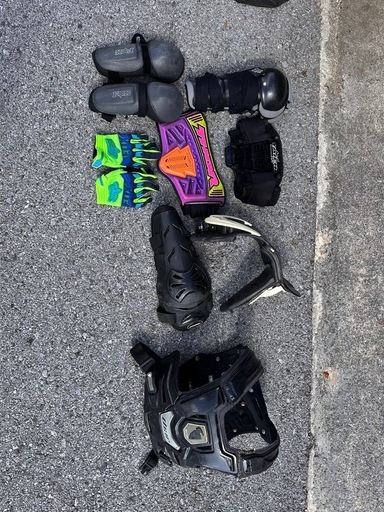 モトクロスプロテクターなど