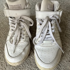 adidas白色23.5の画像