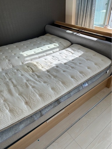 【直接orエリア配送限定】　/ニトリ クイーン跳ね上げ式ベットフレーム　Nスリープマットレス