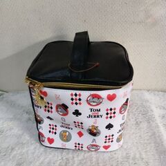 トムとジェリー　バニティバック＆トム、ジェリーぬいぐるみ付きクッションの画像