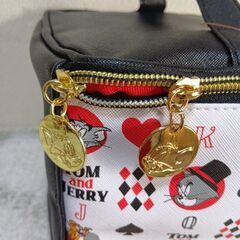 トムとジェリー　バニティバック＆トム、ジェリーぬいぐるみ付きクッションの画像