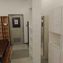 ★リユースのサカイ千葉中央店★ IKEA 本棚  H237×D28×W40 クリーニング済み TC5267の画像
