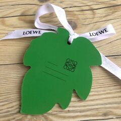 LOEWE ロエベ　ギフト　タグ　最安値　お洒落　可愛い　リボン　大人気の画像
