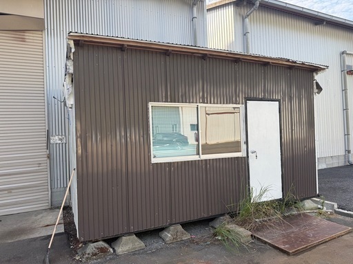 プレハブ倉庫　