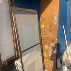 木材、廃材の画像