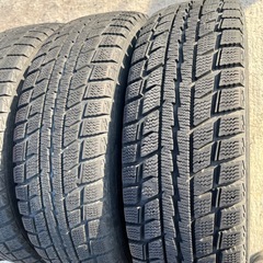 ホイル付きスタッドレスタイヤ差し上げますの画像