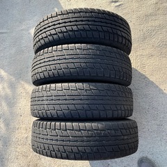 ホイル付きスタッドレスタイヤ差し上げますの画像