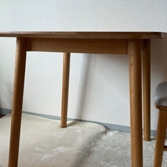 無料！ダイニングテーブル、チェアunicoの画像