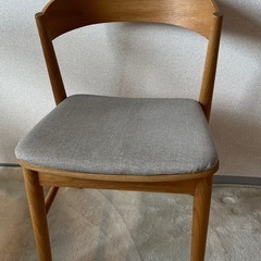 無料！ダイニングテーブル、チェアunicoの画像