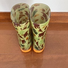 montbell モンベル　キッズ長靴 クマ・ドングリ迷彩柄　グリーン14cmの画像