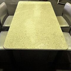 テーブル　椅子４点　セットで　在庫複数ありの画像