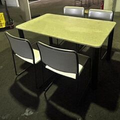 テーブル　椅子４点　セットで　在庫複数ありの画像