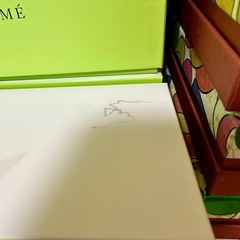 ピエールエルメの空箱の画像