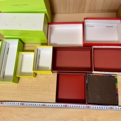 ピエールエルメの空箱の画像