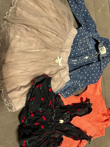 女の子洋服、小物ダンボール一箱（プティマイン、Leeその他ブランド有かっこ）