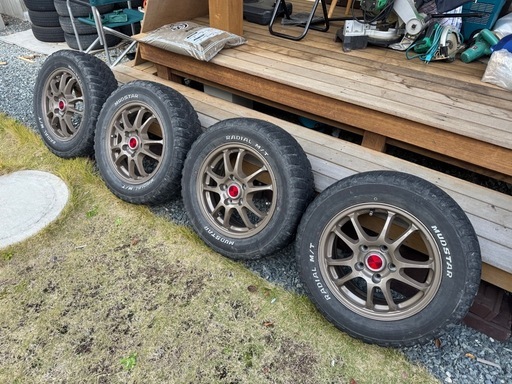 15インチ４本セット　アウトドア　オフロード風　ブロックタイヤ