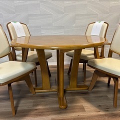 ダイニングセット丸テーブル110センチ＆肘掛付回転チェア
の画像