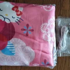 USBひざ掛け　ハローキティの画像