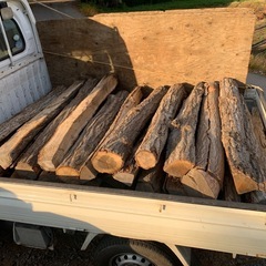 薪 乾燥 ナラ 軽トラ1台価格の画像