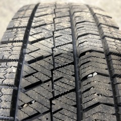 ブリヂストン　vrx2 スタッドレス　175/65r15 4本　冬タイヤ
の画像