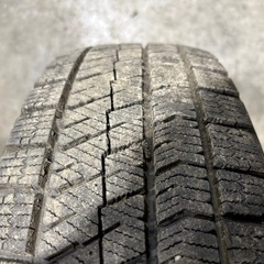 ブリヂストン　vrx2 スタッドレス　175/65r15 4本　冬タイヤ
の画像