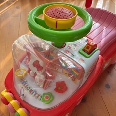 ハローキティ手押し車の画像