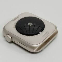 Apple Watch SE 第2世代/GPS/44mm/A2723/スターライト〈MNLA3J/A〉の画像