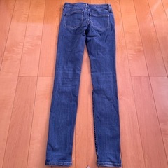 ユニクロ ジーパン の画像