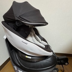 combi チャイルドシートの画像