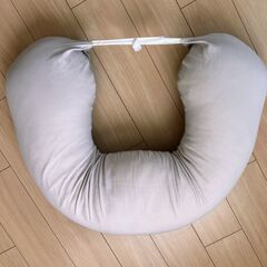 マタニティ抱き枕／授乳クッションの画像