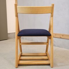 ACTUS(アクタス)の飛騨高山の技術で作られたT-KIDS(ティーキッズ)チェアです。ナチュラルでシンプルなデザインの学習椅子。座面の高さが調節可能なのでダイニングのキッズチェアとしても♪日進木工の画像