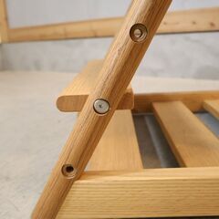 ACTUS(アクタス)の飛騨高山の技術で作られたT-KIDS(ティーキッズ)チェアです。ナチュラルでシンプルなデザインの学習椅子。座面の高さが調節可能なのでダイニングのキッズチェアとしても♪日進木工の画像