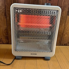 アイリスオーヤマ　電気ストーブ　EHT-800Wの画像