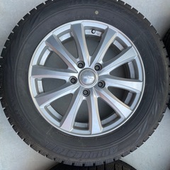 🛞【スタッドレスタイヤ4本セット】ブリヂストン／205/60R16／2016年47週製の画像
