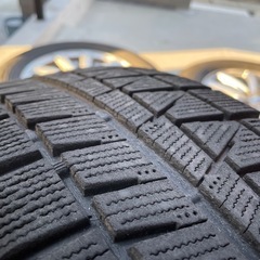 🛞【スタッドレスタイヤ4本セット】ブリヂストン／205/60R16／2016年47週製の画像