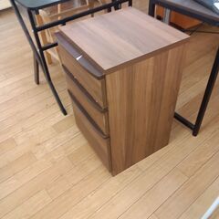 ★リユースのサカイつくば店★TK7187  袖机 ブラウン H70×D43×W40 クリーニング済みの画像