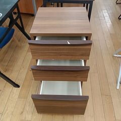 ★リユースのサカイつくば店★TK7187  袖机 ブラウン H70×D43×W40 クリーニング済みの画像