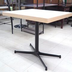 一本脚テーブル　ホワイトウッド天板　リユース品　価格　4,950円　在庫16台の画像