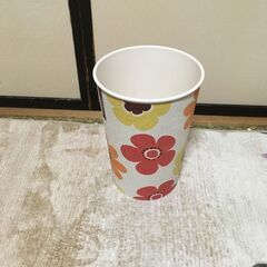  【引き取り限定。置き配。越前市】ゴミ箱　花柄の画像