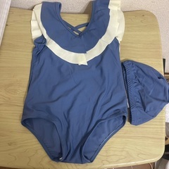 キャップ付きワンピースビキニ サイズ120の画像