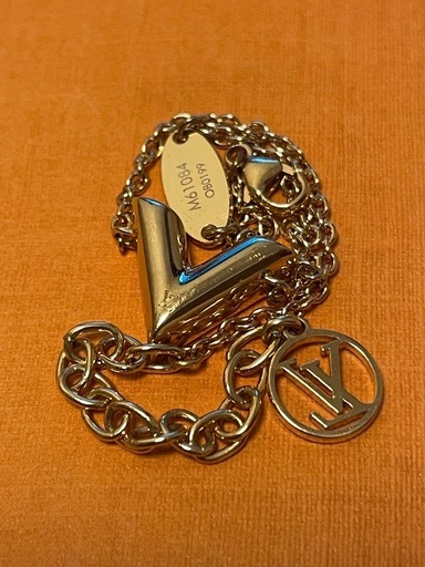 ルイヴィトン ブレスレット エセンシャル V M61084