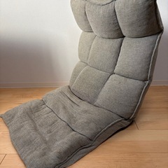 座椅子　グレーの画像