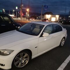 今週の目玉　BMW320  長ーい車検付　激安早い者勝ち　交換や下取りOKの画像