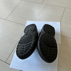 クロックス公式　雨に濡れないサンダルの画像