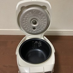 炊飯器の画像